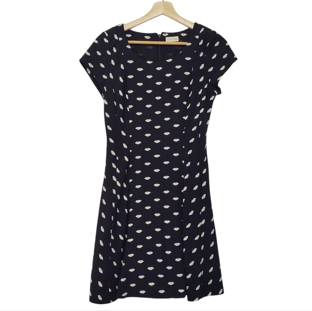 Maison Jules | Lip Kiss Print Cap Sleeve Structured Silhouette Dress
